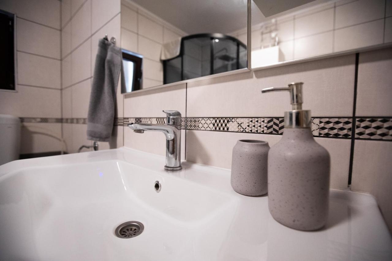 Apartmani Lara Modrus-Kuca Za Odmor Exterior photo